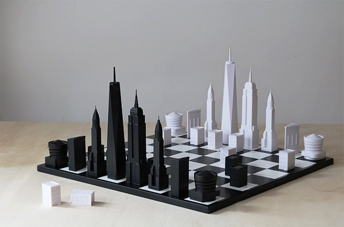 شطرنج جالب با مهره هایی به شکل ساختمان