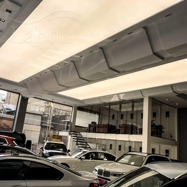 سقف کشسان در نمایشگاه اتومبیل 